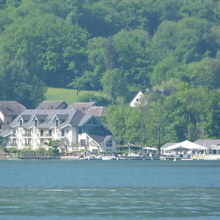 Au Bord Du Lac D'Annecy, Logement Type Loft, Dans Residence Avec Plage Et Ponton Privee Duingt Exterior photo